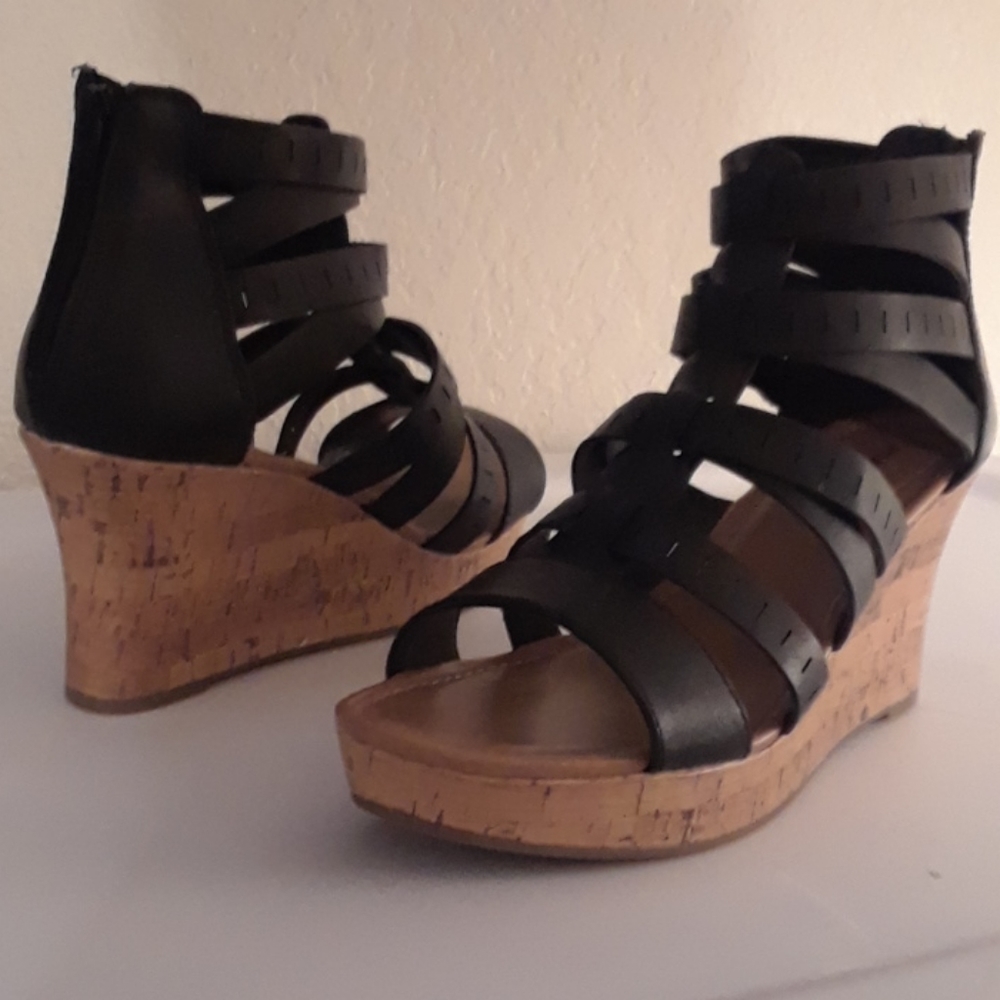 Wedge heels